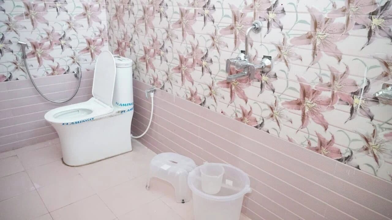 Classic Double Room, Balcony, Mountain View | Bathroom