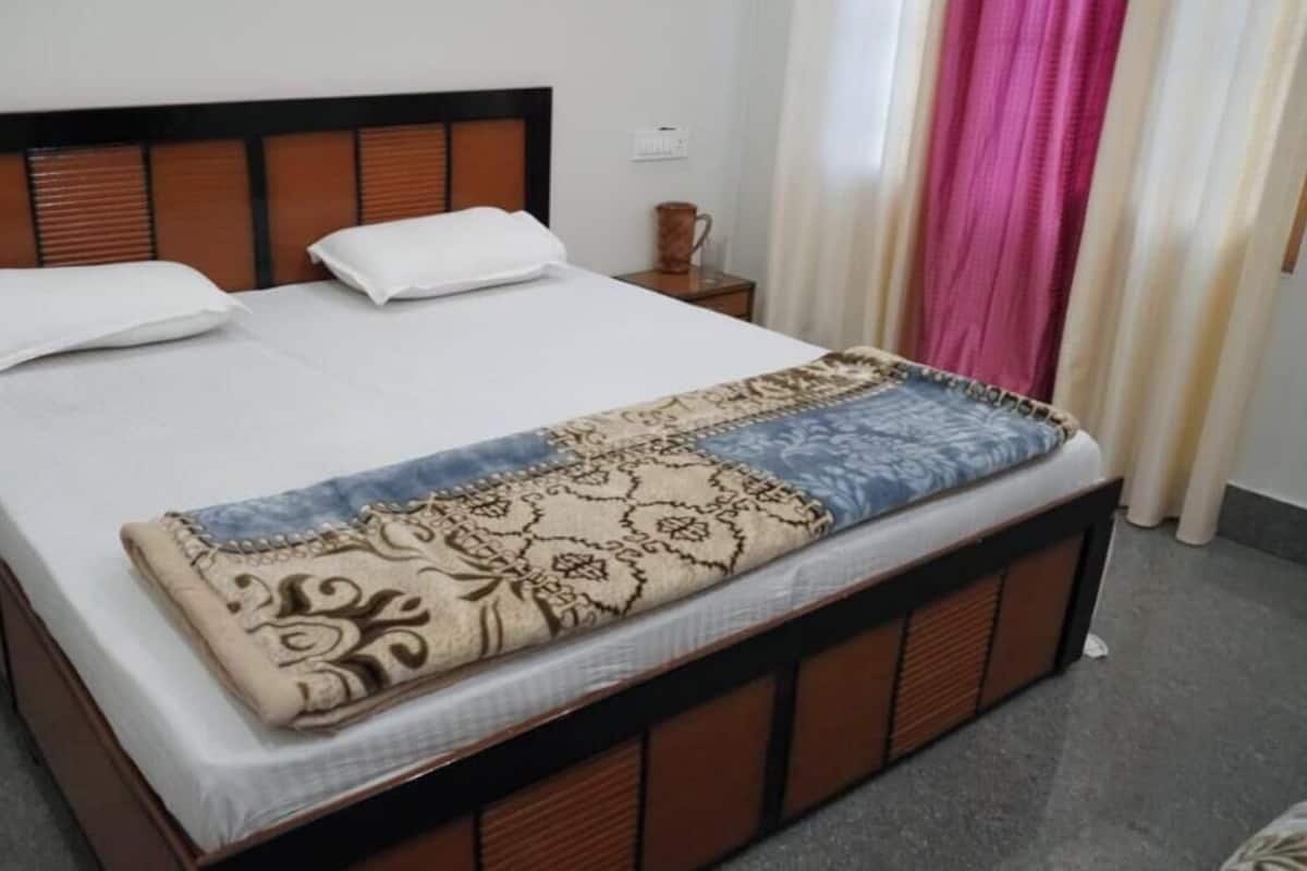 ห้องคลาสสิกดับเบิล, วิวภูเขา | Wi-Fi ฟรี, ผ้าปูที่นอน