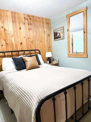 3 habitaciones, tabla de planchar con plancha, cuna de viaje y wifi 