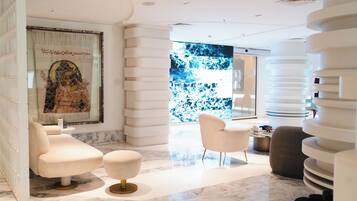 Sala de estar en el lobby