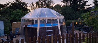 GĂźte Baie de Somme - swimming pool, spa and quiet garden. Pets welcome. Parking