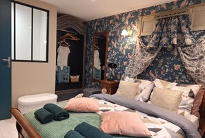 1 habitación, escritorio, tabla de planchar con plancha y wifi gratis 