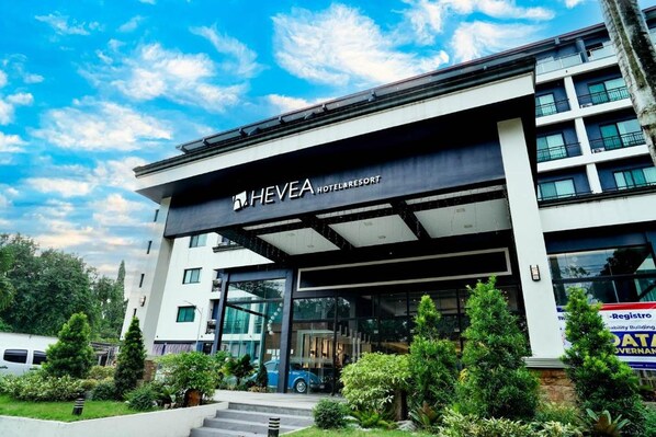 Exterior - Dancenter Luxury Retreat Angeles City (Angeles City)