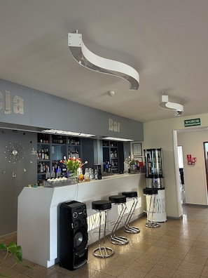 Bar (in der Unterkunft)