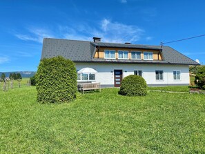 Exterior - Cozy rustic vacation home in the Bohemian Forest for relaxation, nature and active vacations (Schwarzenberg am Böhmerwald)