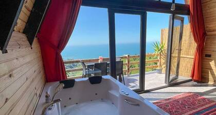 Doğanın Kalbinde,deniz manzaralı bungalov.