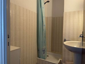 Bathroom - Cozy studio with sea views and private parking, near beach in Banyuls-sur-Mer (Banyuls-sur-Mer)