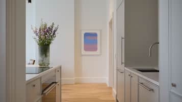 Caja de seguridad en la habitación y cortinas blackout