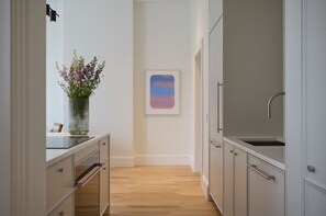 尊爵樓中樓客房, 1 間臥室, 城市景觀 | 客房內保險箱、遮光布/窗簾、熨斗/熨衣板、免費無線上網