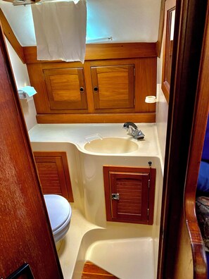 Dusche, Seife, Toilettenpapier