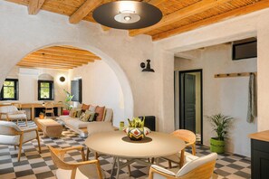 Villa, 6 Bedrooms | Living area - Casa Miel (Paros)