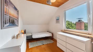 1 bedroom, WiFi, bed sheets