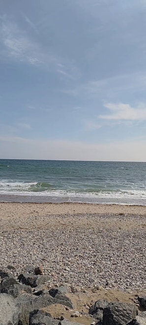 Una playa cerca