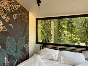 1 bedroom, iron/ironing board, bed sheets