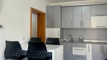 Full-size fridge, microwave, stovetop, espresso maker