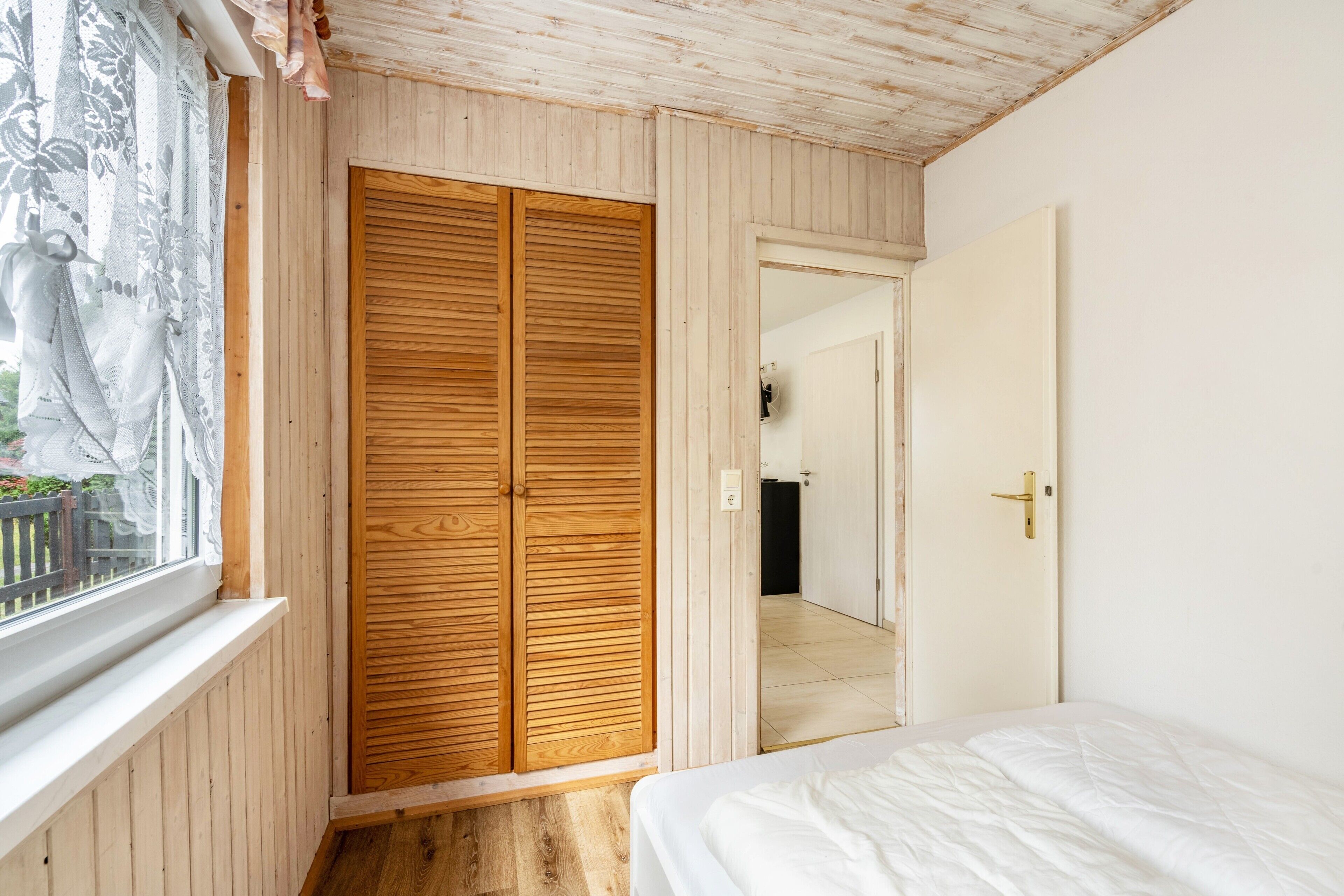 2 bedrooms, bed sheets