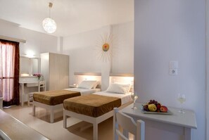 Studio, Non Smoking, Balcony | In-room safe, blackout drapes, iron/ironing board, free WiFi