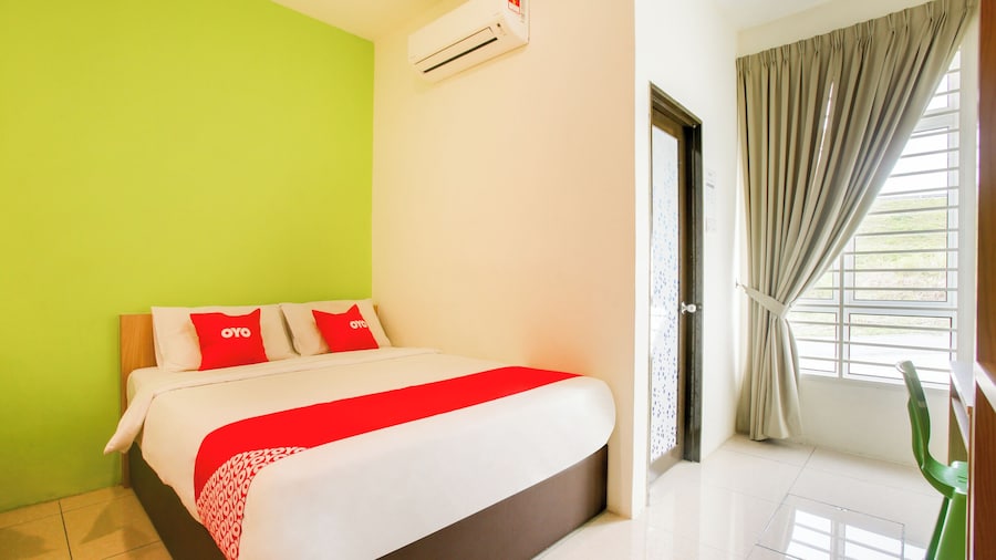 Junction Hostel Poblacion Makati Avenue