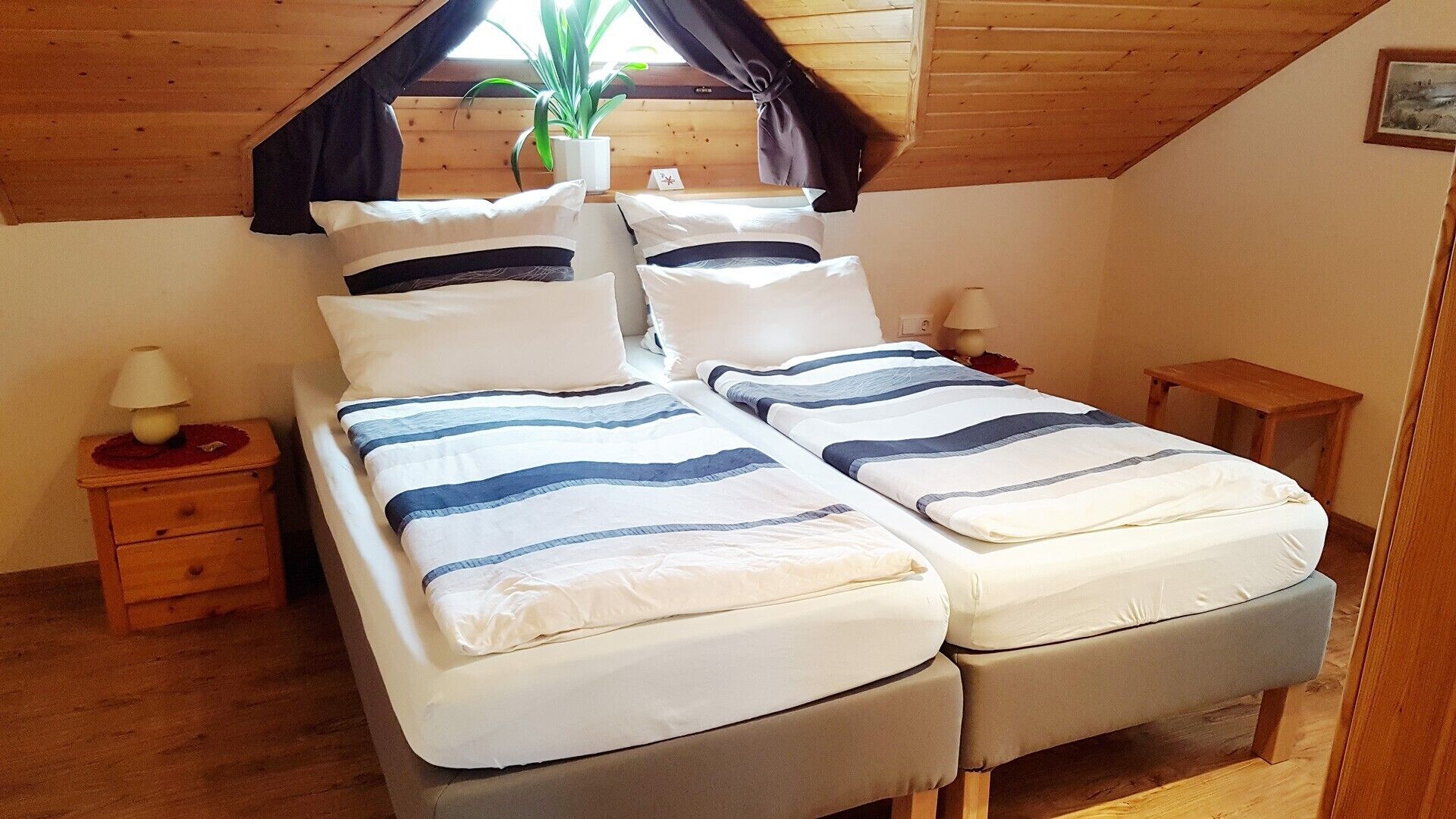 3 dormitoris, planxa i posts de planxar, wifi i roba de llit 