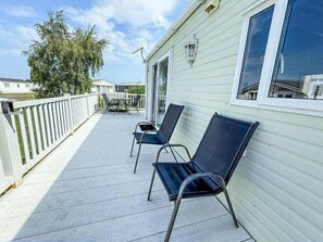 Terrace/patio - Super 2 bed 6 Berth Caravan Pets go Free (Hunstanton)