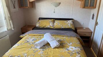 2 kamar tidur, Wi-Fi gratis, dan seprai linen