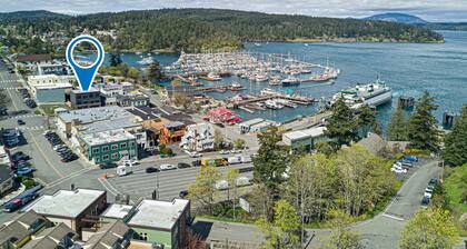 Newly Built Luxury Condo! Downtown!