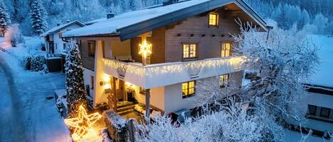 Fachada da propriedade