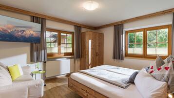 Comfort Apartment, 3 Bedrooms, Mountain View | Free WiFi