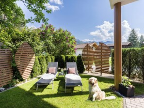 Comfort Apartment, 3 Bedrooms, Mountain View | Garden view