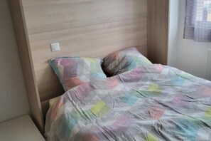 1 bedroom, iron/ironing board, WiFi