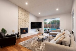 House | 5 bedrooms - The Break Pool Spa Sauna Beach (Melbourne)