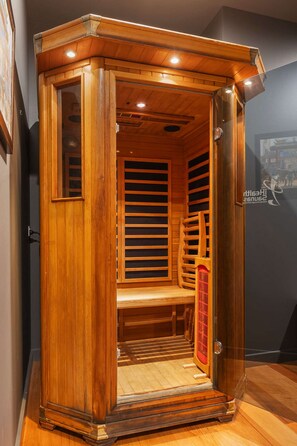 House | 5 bedrooms - The Break Pool Spa Sauna Beach (Melbourne)