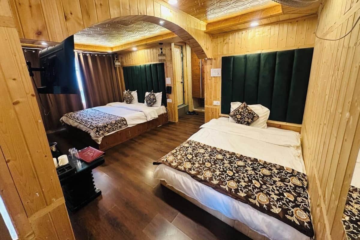 Classic Double Room, Balcony, Mountain View | Free WiFi