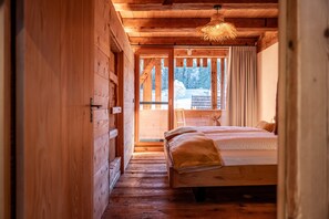 2 bedrooms, WiFi, bed sheets - Holiday Home 'Ferienhaus Kornspeicher' with Mountain View, Terrace and Wi-Fi (Hornberg)