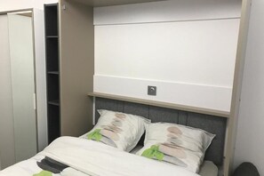 1 bedroom, iron/ironing board, WiFi - 6 Next To Paris (Montreuil)