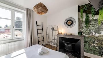 Comfort Double Room | Iron/ironing board, free WiFi