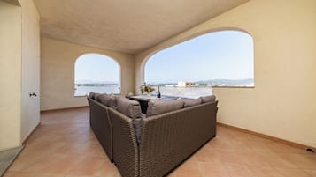 Appartement Supérieur, vue montagne | Terrasse/Patio