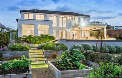 玛莎山庄室内泳池海景