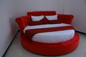 Appartement Deluxe, 2 chambres, accès à la piscine, vue sur le jardin | Bureau, espace de travail pour ordinateurs portables