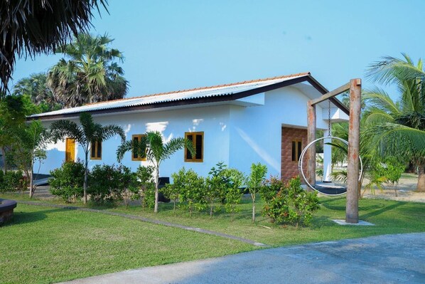 Exterior - palmyraResort (Ariyalai East)