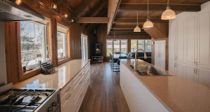 Elgin Inn -Rustique bord de lac, SPA, quai, kayaks