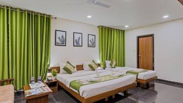 Suite Room AC 350 Square Feet | Sengetøy