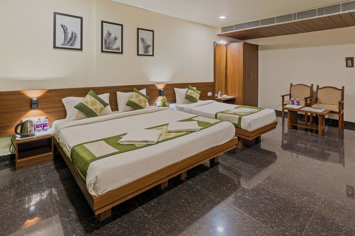 Executive Room AC 300 Square Feet | 床單