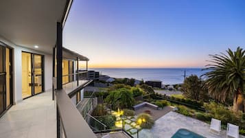House | 6 bedrooms, desk, Internet