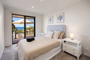 Casa | 6 quartos, escrivaninha, acesso à internet de alta velocidade