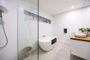 House | 6 bedrooms, desk, Internet - Villa Luminosa in Mount Martha (Melbourne)