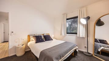 3 bedrooms, Internet