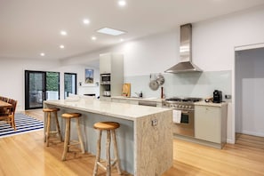 3 bedrooms, Internet - Portsea Coastal Retreat (Melbourne)