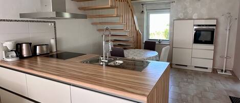 Placa de cocina, lavavajillas