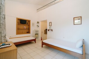 Room - Rozalia Studios  (Sivota)